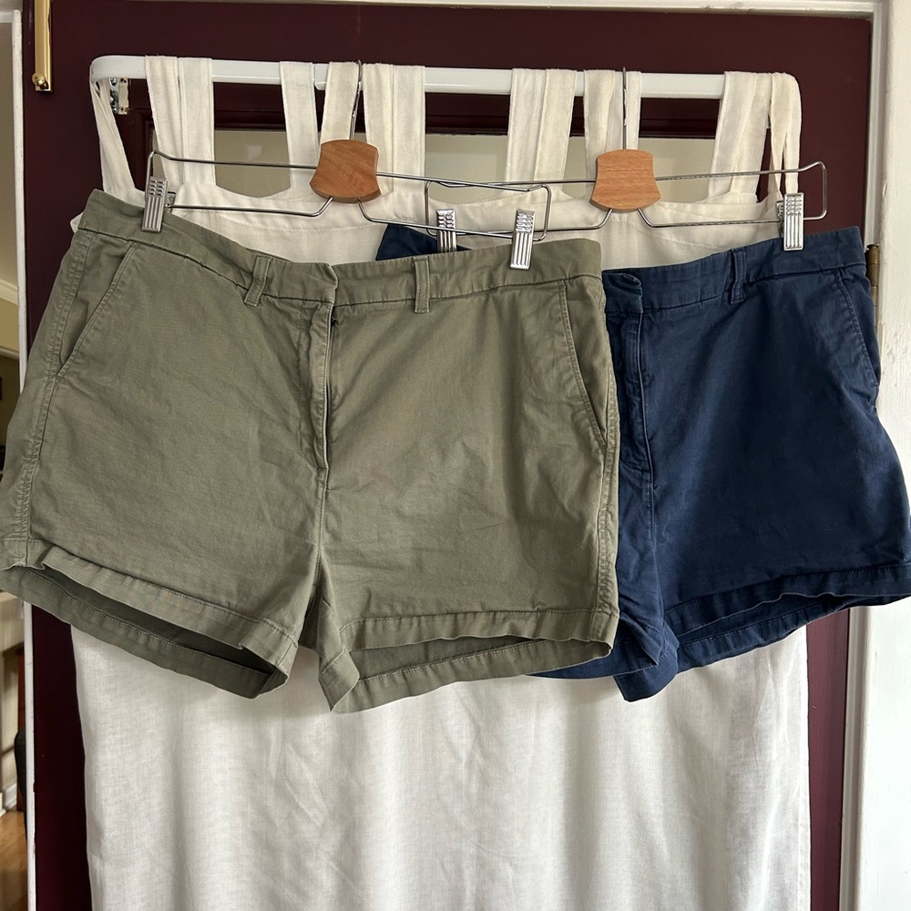 Bundle of 2 Quince cotton shorts, 3.5” inseam